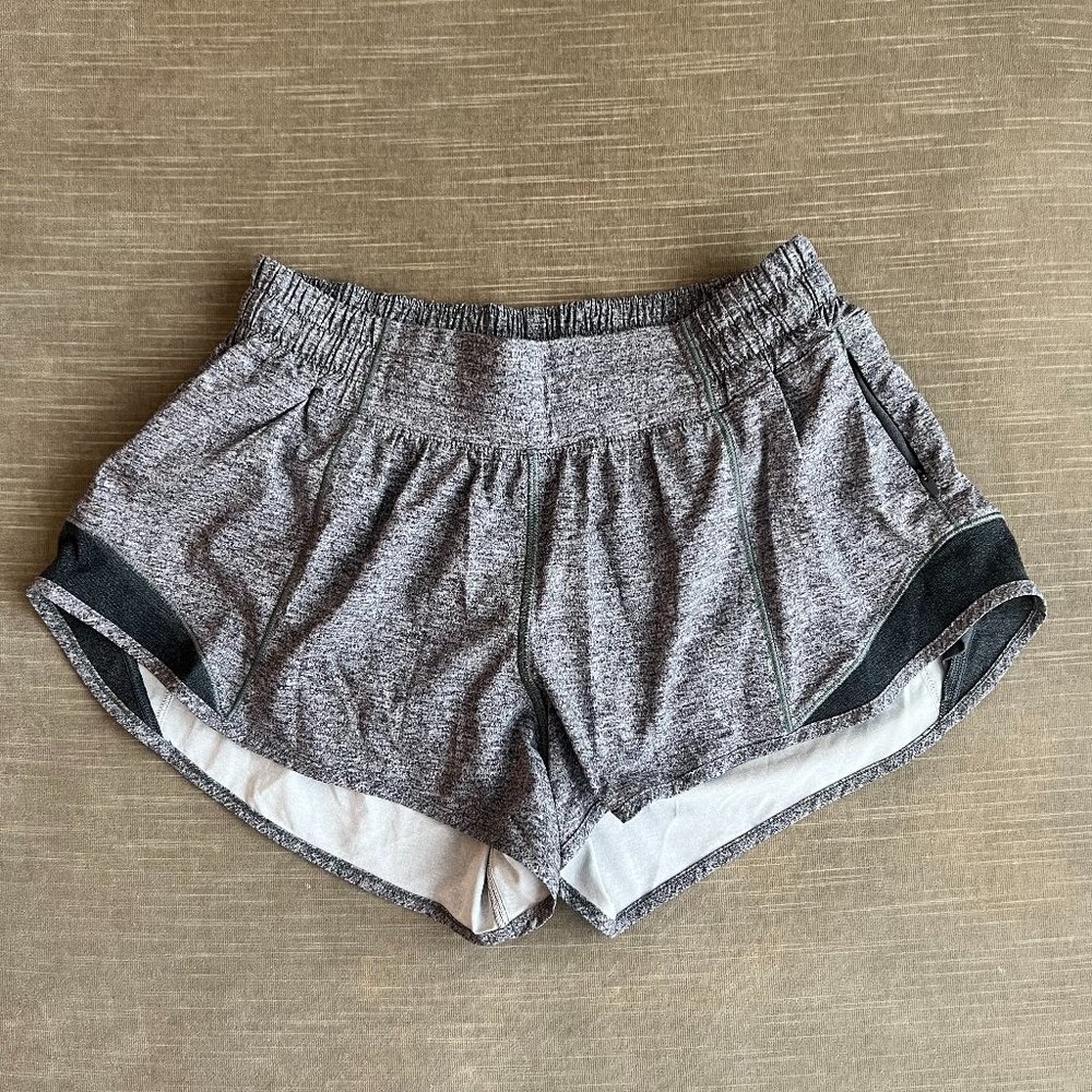 Lululemon Hotty Hot Low-Rise Lines Short, Size 6, Grey